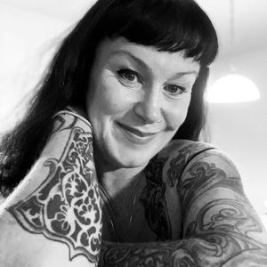 Meet your Posher, Luna